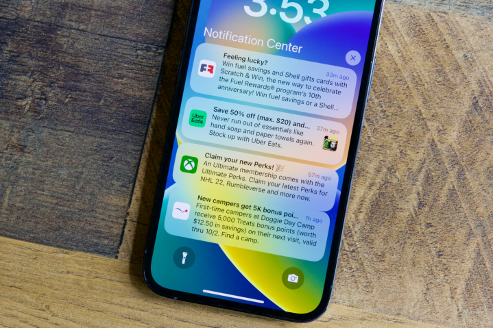 ios-16-notifications-iphone-hero